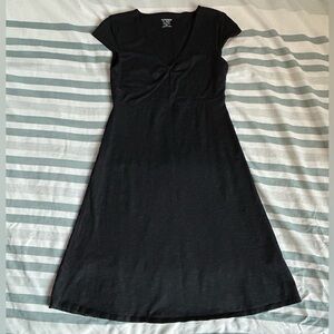 Toad&Co black v neck dress